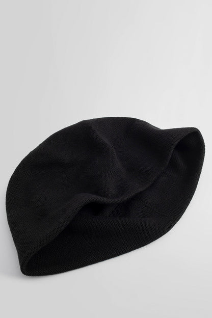 SCHA UNISEX BLACK HATS