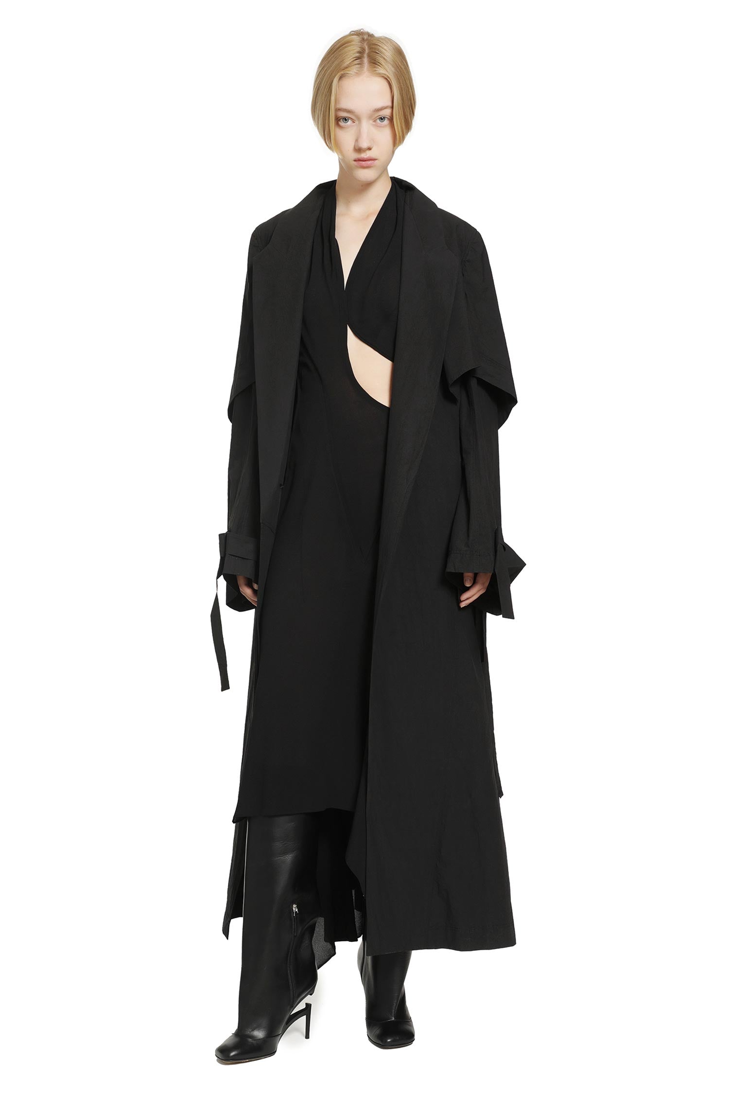 YEHUAFAN Cut-Out V-Neck Dress in SIlk Chiffon woman