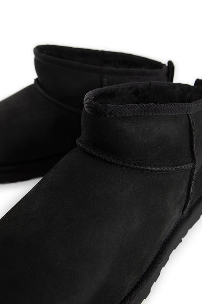 UGG MAN BLACK BOOTS