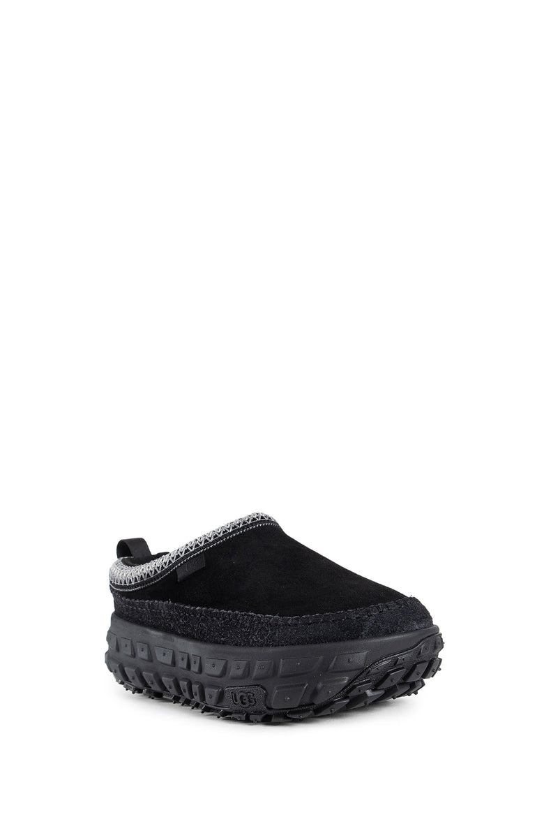 UGG MAN BLACK LOAFERS & FLATS