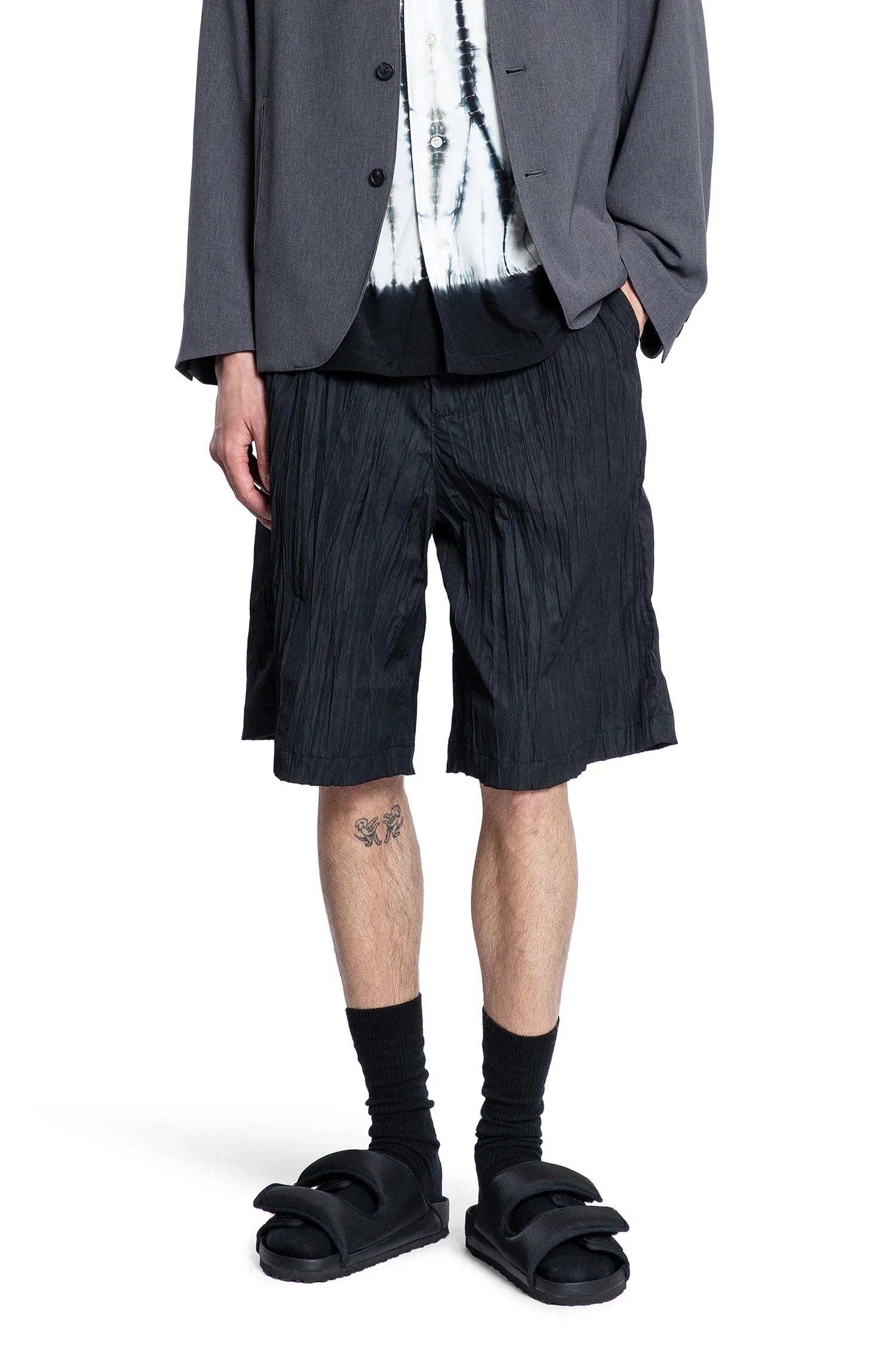 KUON MAN BLACK SHORTS & SKIRTS - Antonioli.eu