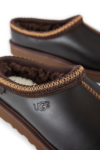 UGG MAN BROWN SANDALS & SLIDES