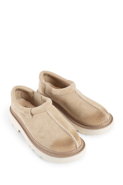 UGG MAN BEIGE LOAFERS & FLATS