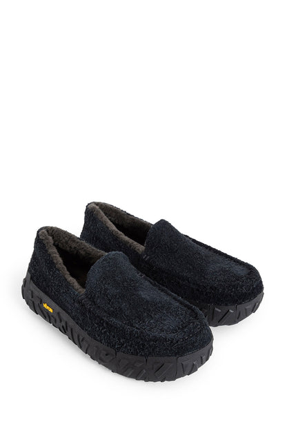 UGG MAN BLACK LOAFERS & FLATS