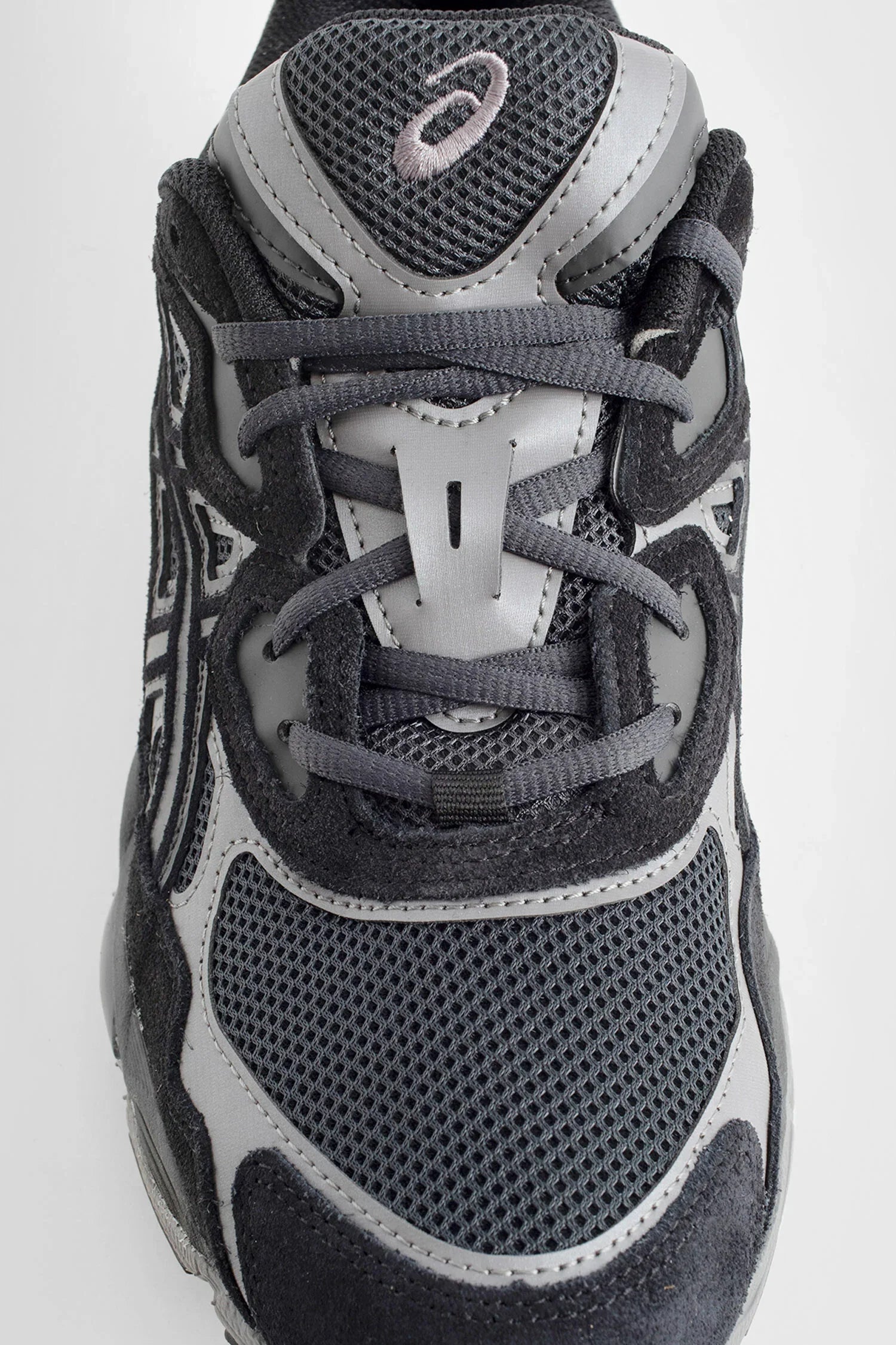 ASICS UNISEX BLACK SNEAKERS - Antonioli.eu