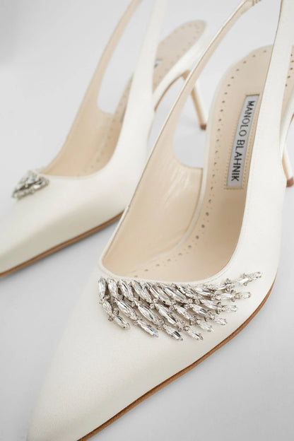 MANOLO BLAHNIK WOMAN OFF-WHITE PUMPS - Antonioli.eu