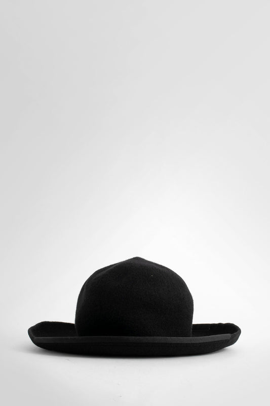 SCHA UNISEX BLACK HATS