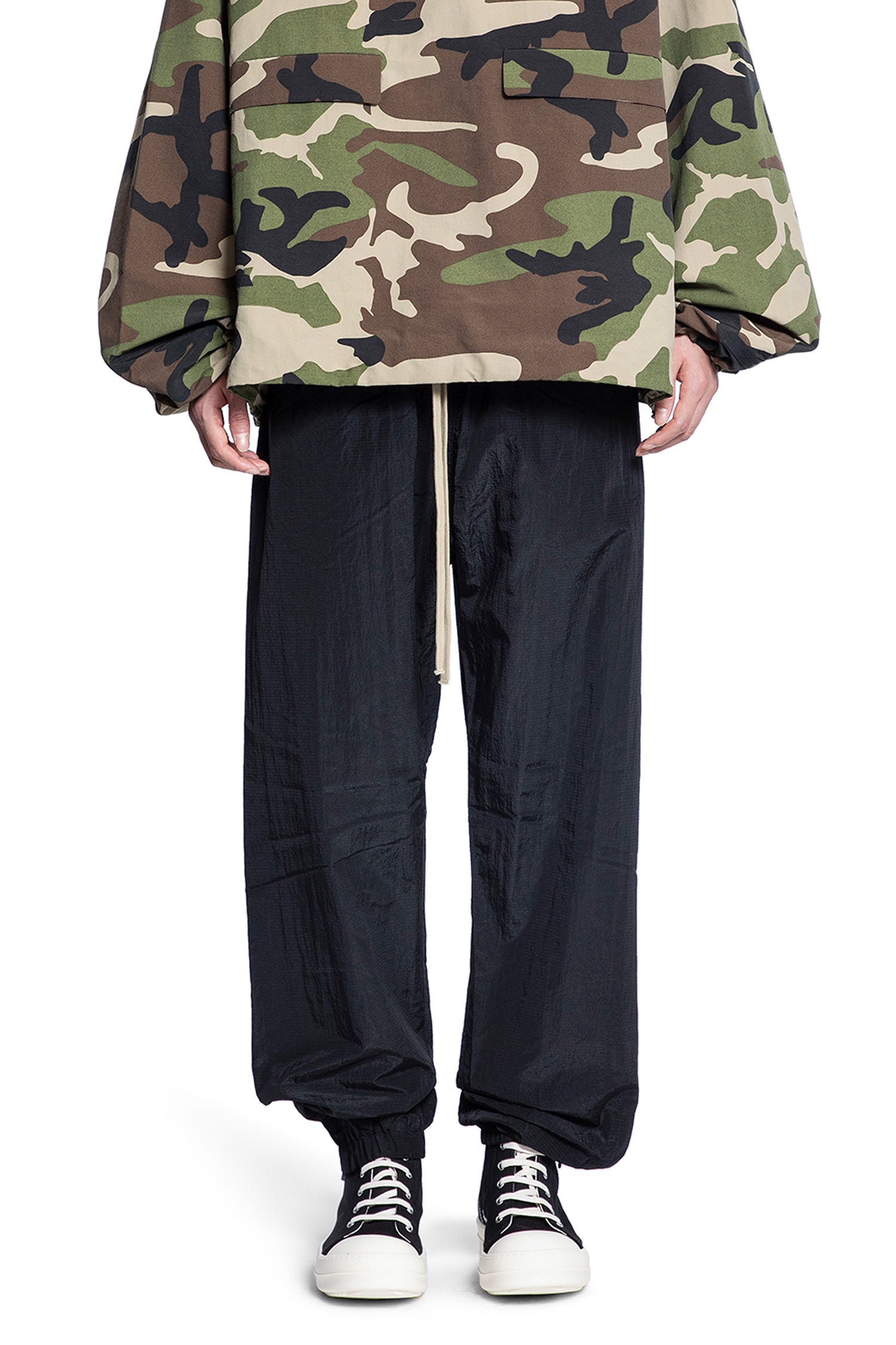 FEAR OF GOD MAN BLACK TROUSERS