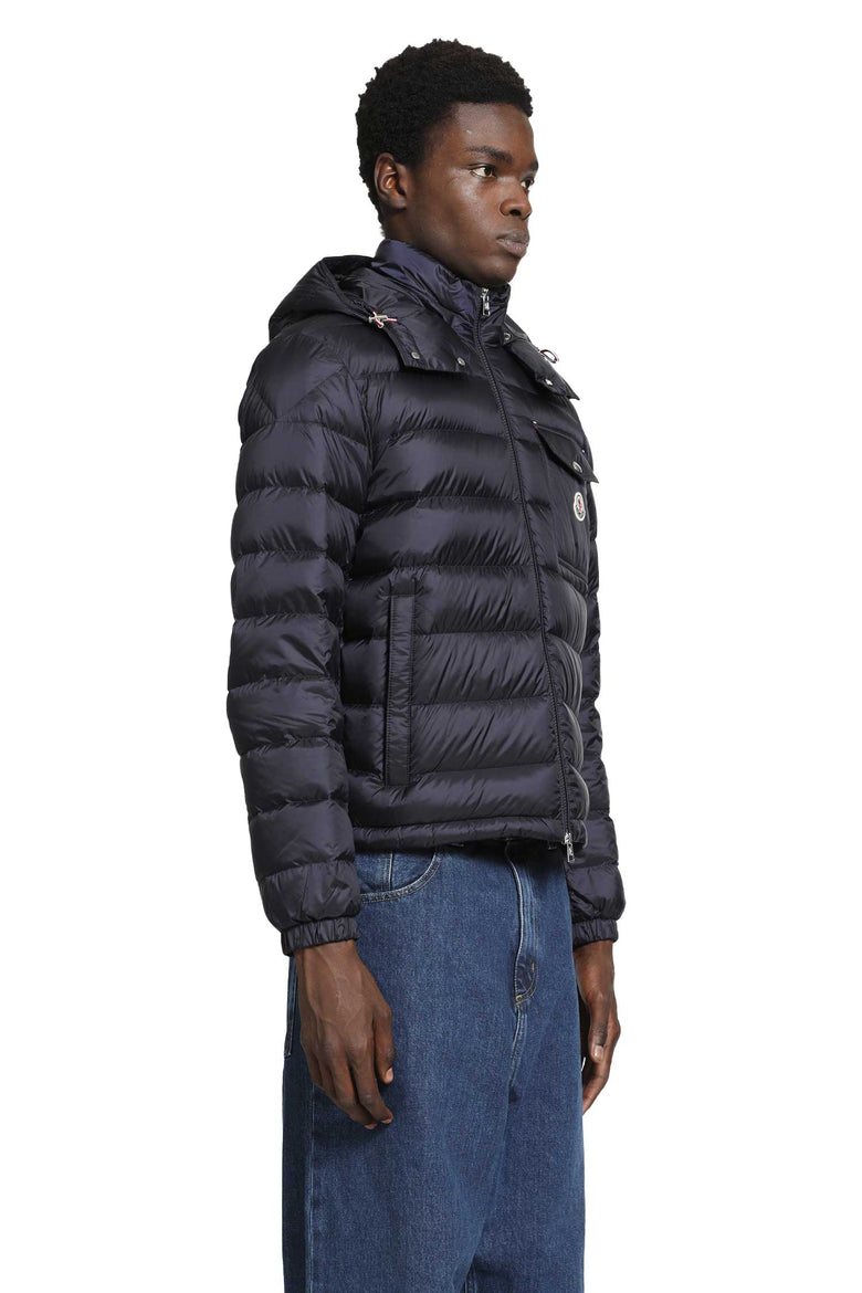 
              MONCLER Verith Hooded Short Down Jacket man
            