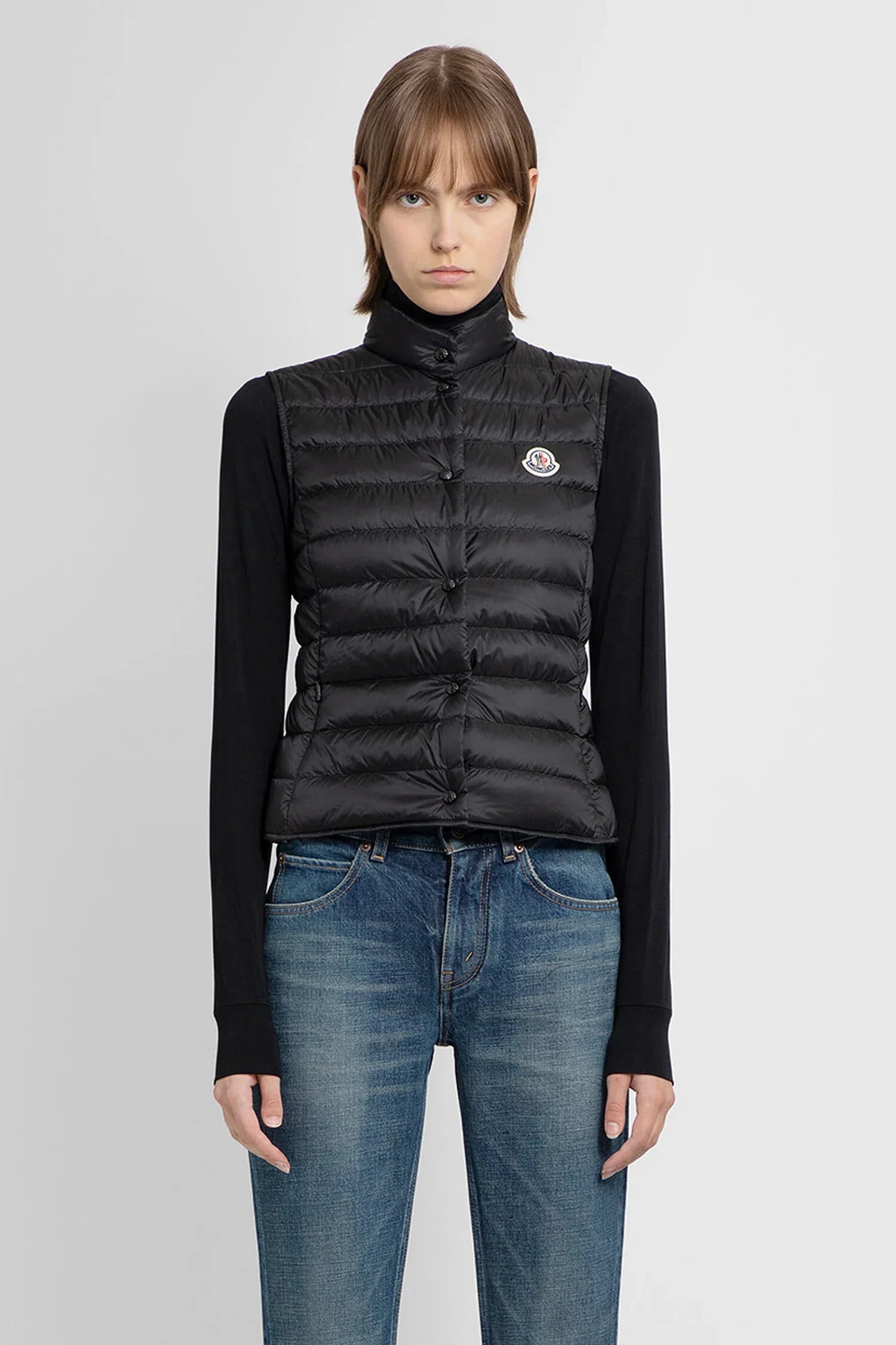 MONCLER WOMAN BLACK VESTS - Antonioli.eu