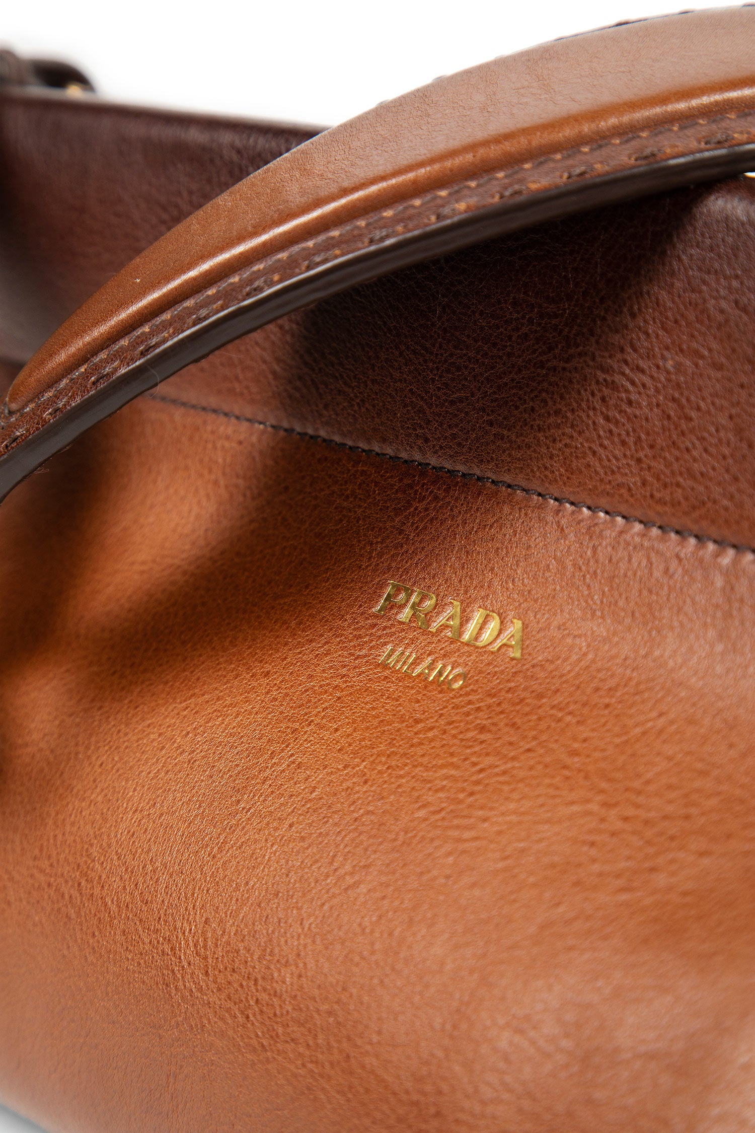 Enchaîné medium leather bag