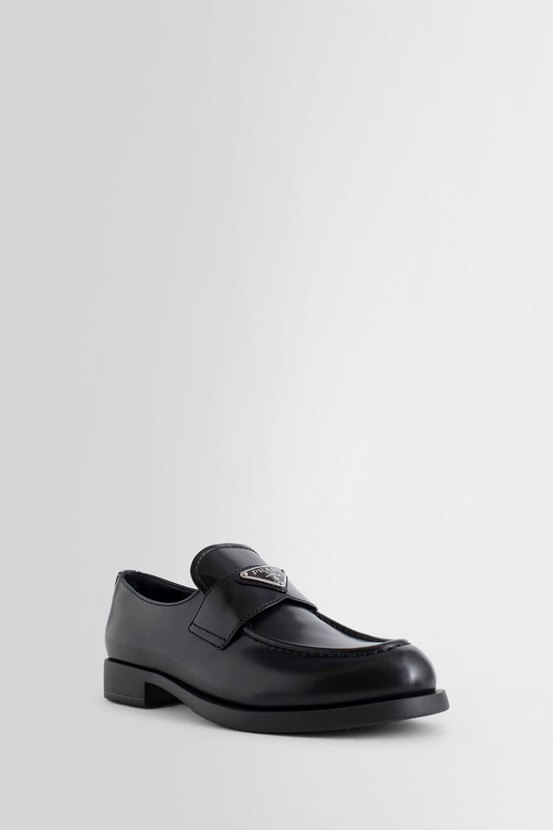 PRADA WOMAN BLACK FLATS