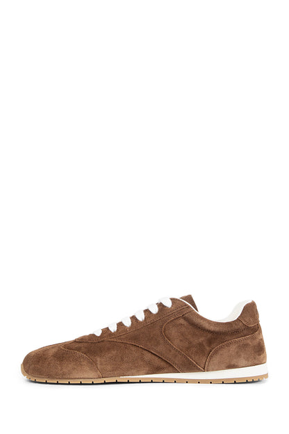 Sneakers in Suede