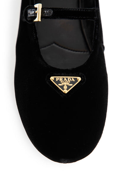 PRADA WOMAN BLACK FLATS