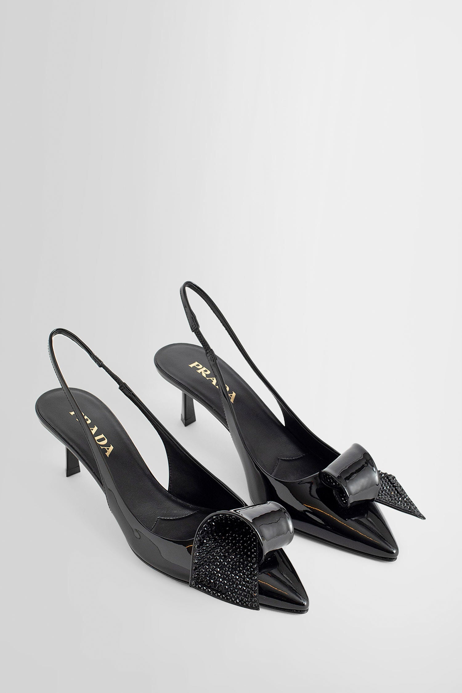 PRADA WOMAN BLACK PUMPS