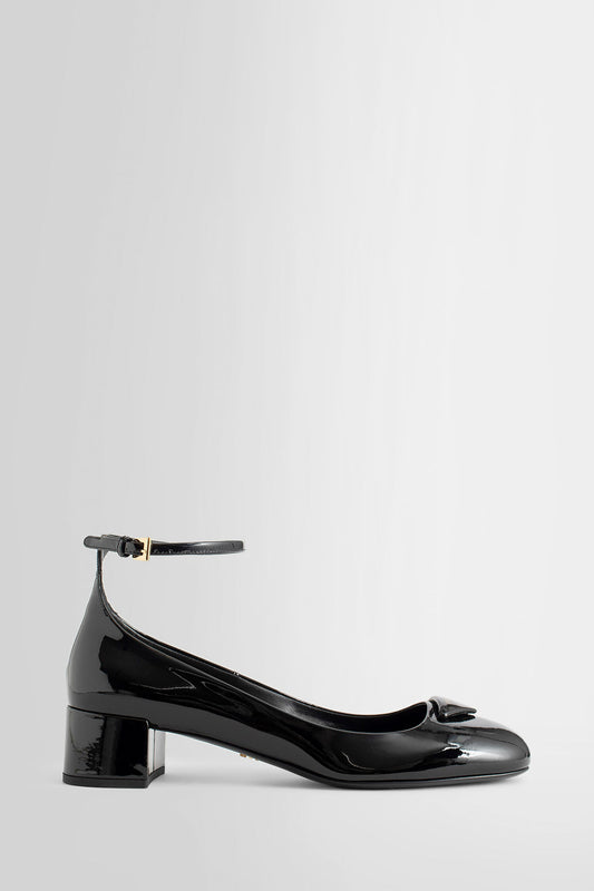 PRADA WOMAN BLACK FLATS