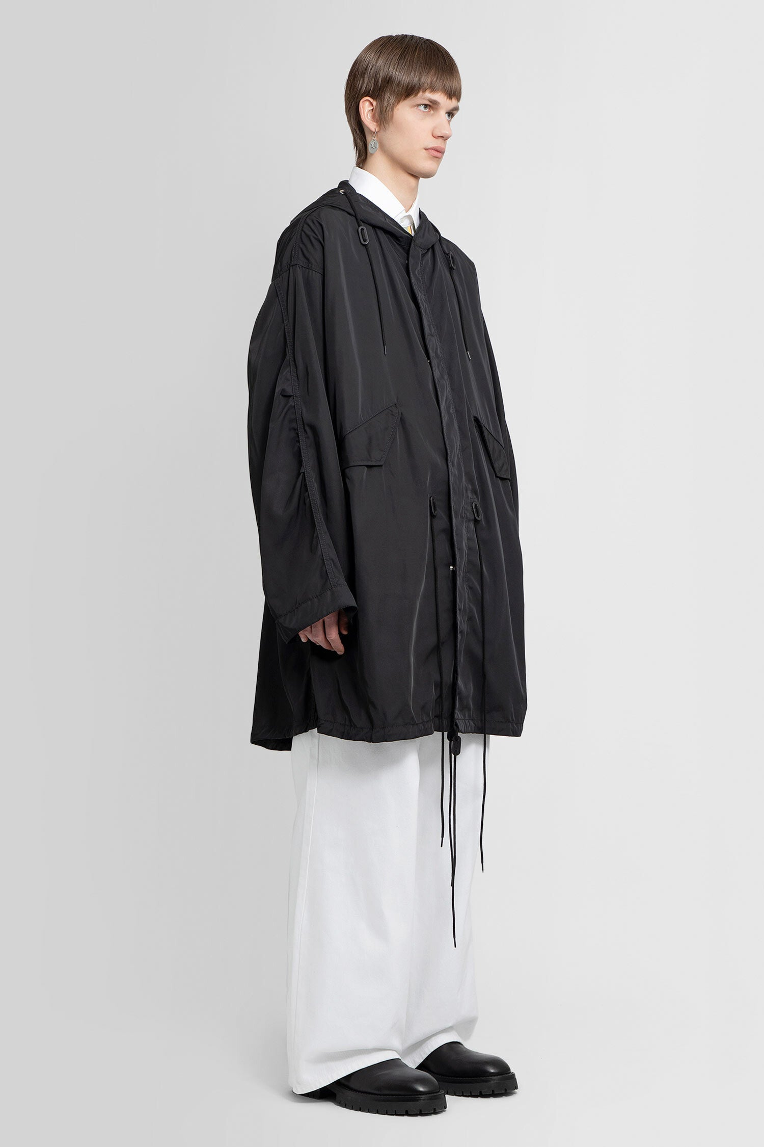 RAF SIMONS MAN BLACK COATS