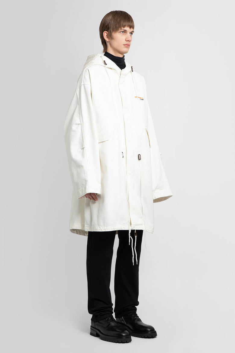 RAF SIMONS MAN WHITE COATS