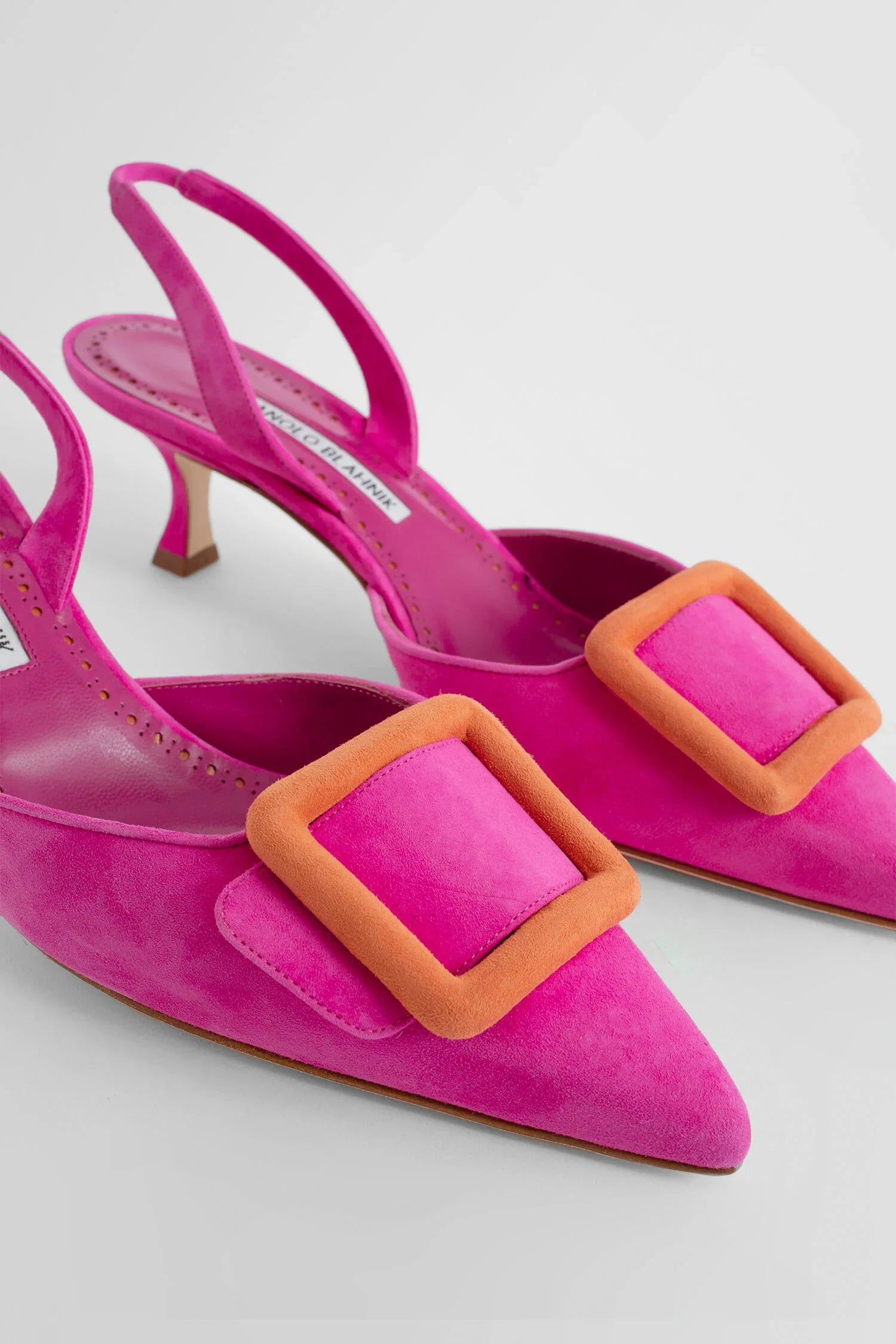 MANOLO BLAHNIK WOMAN PINK PUMPS - Antonioli.eu