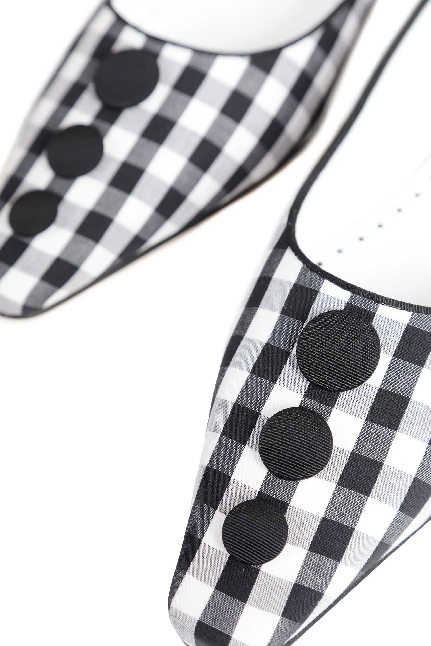 MANOLO BLAHNIK WOMAN  FLATS