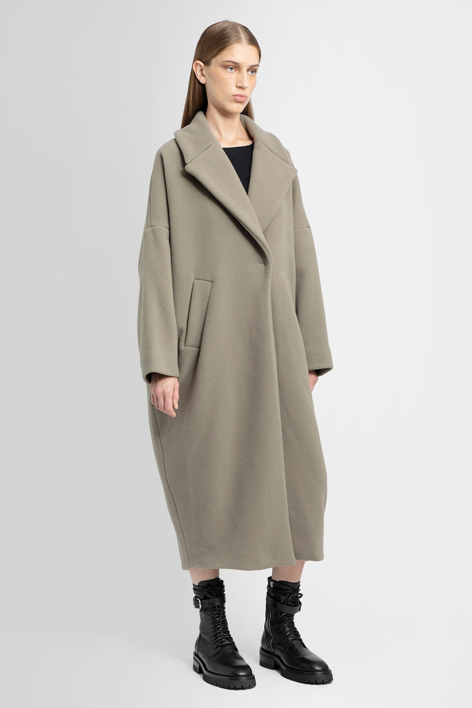 ANDREA YA AQOV WOMAN GREY COATS