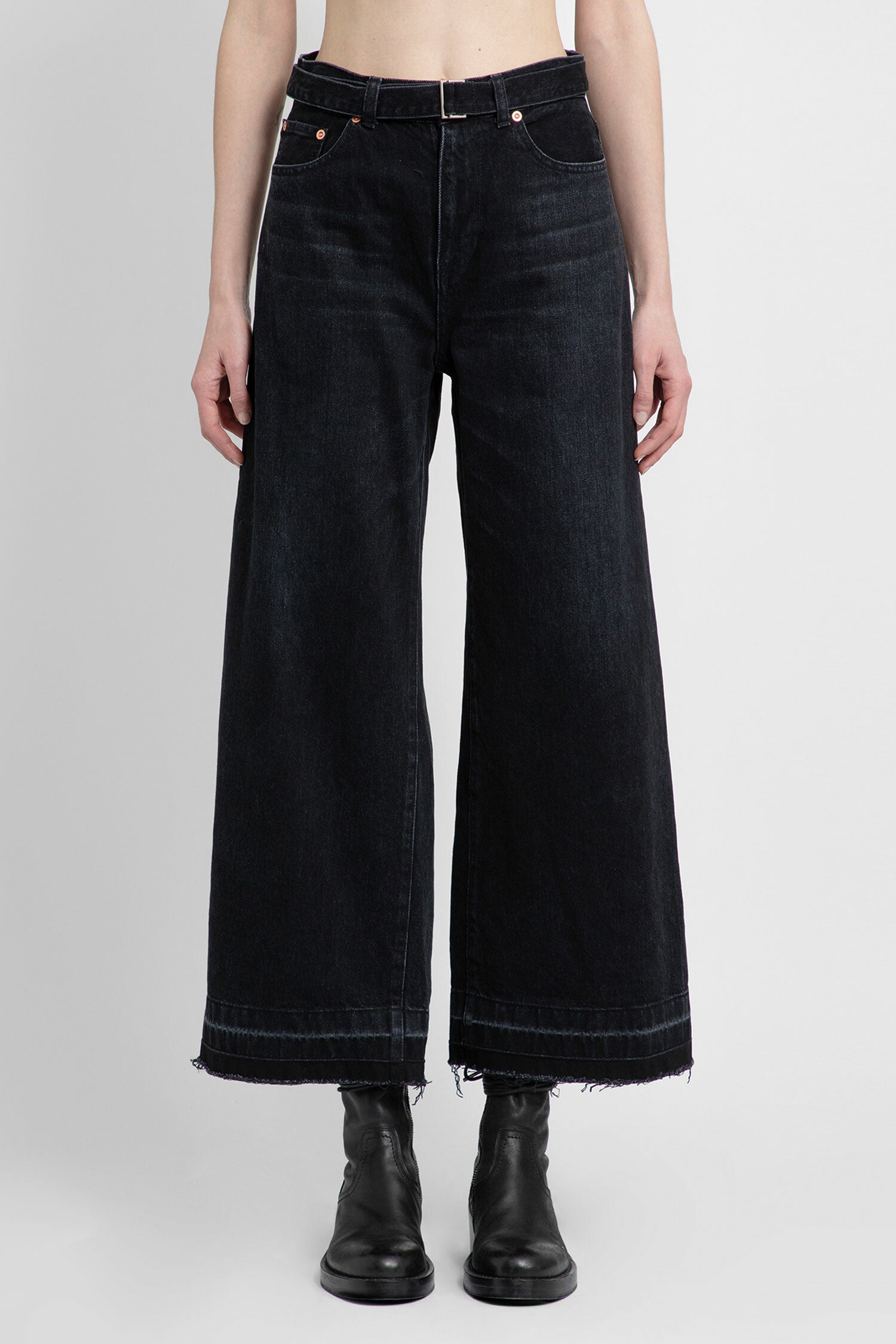 SACAI WOMAN BLACK JEANS