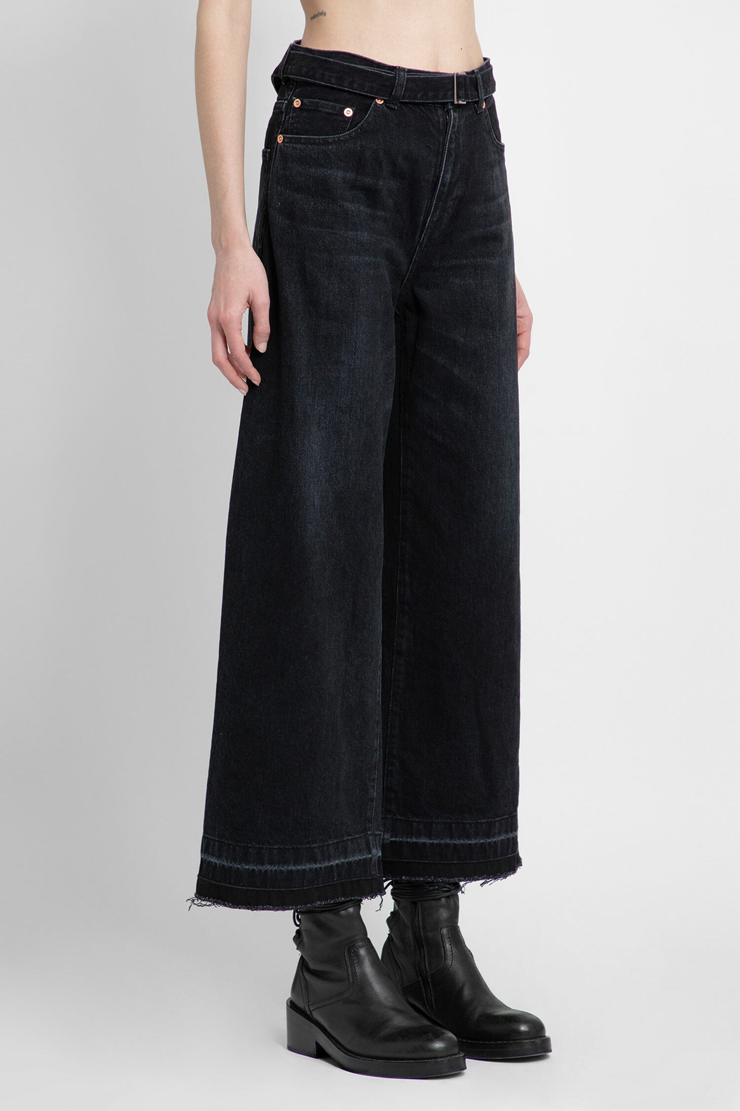 SACAI WOMAN BLACK JEANS