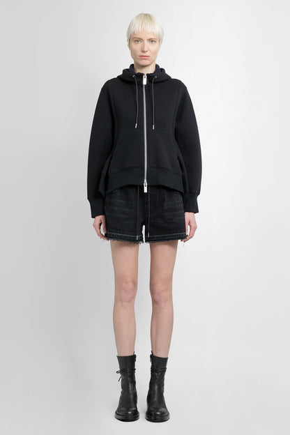 SACAI WOMAN BLACK SHORTS