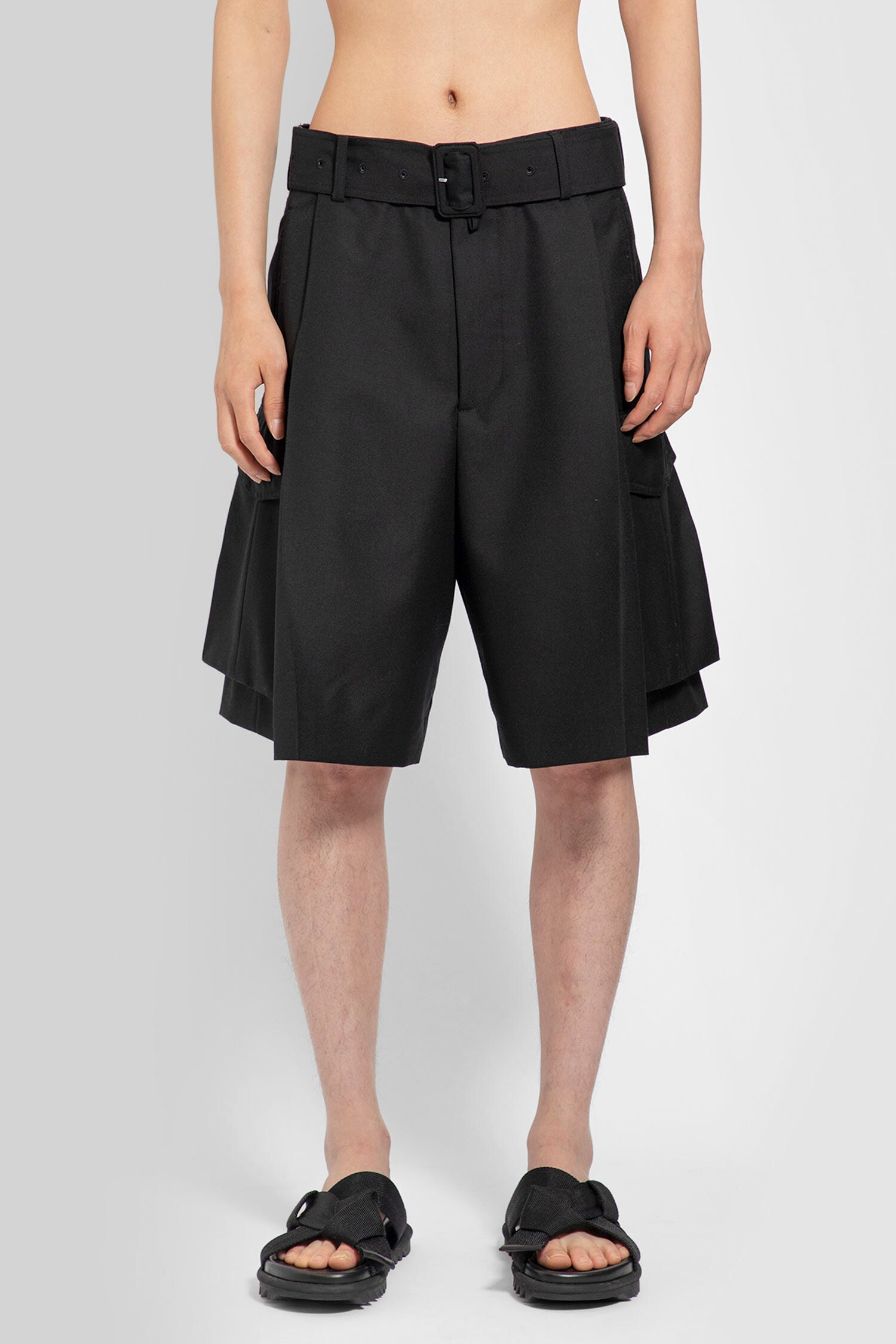 DRIES VAN NOTEN MAN BLACK SHORTS - DRIES VAN NOTEN - SHORTS