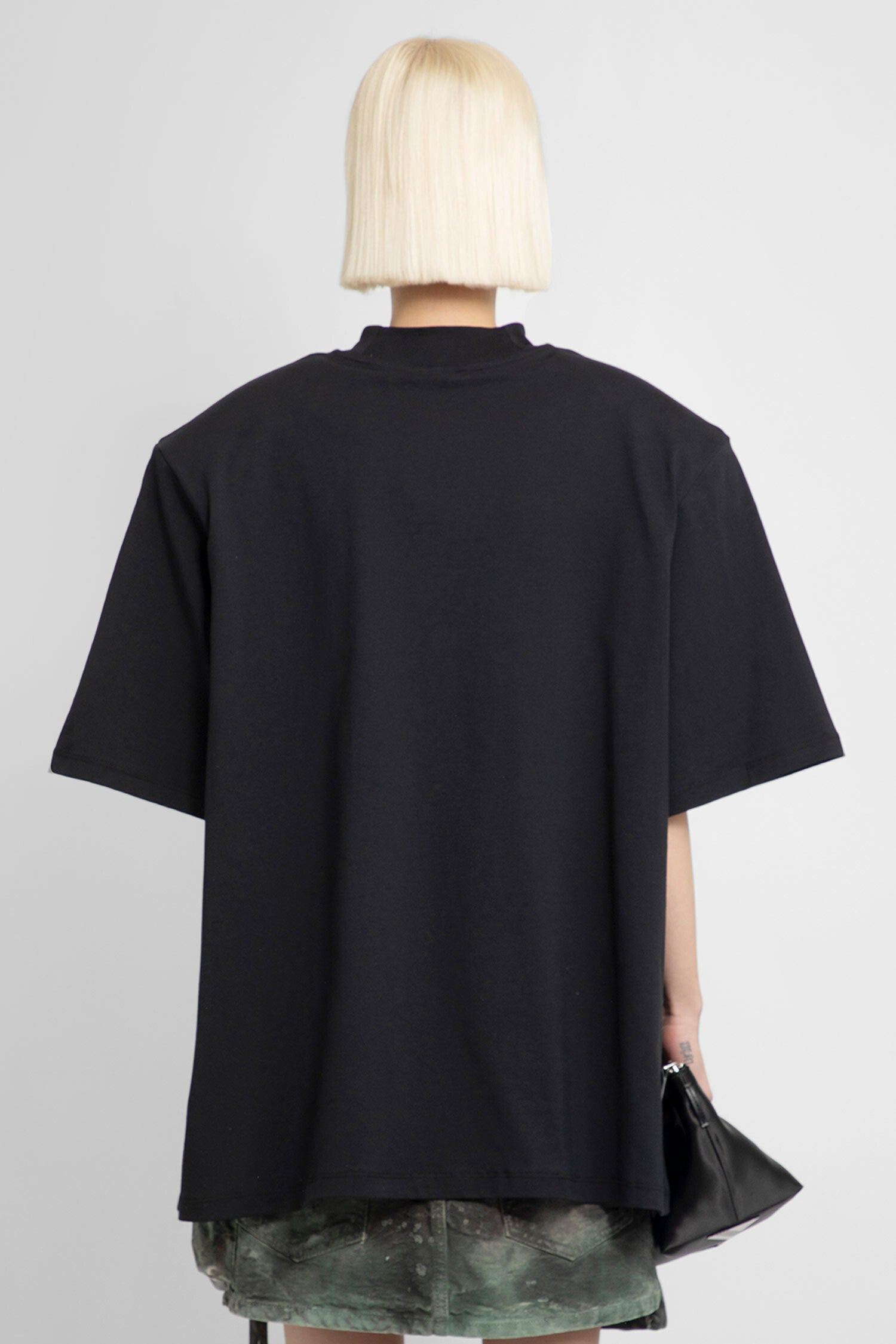 THE ATTICO WOMAN BLACK T-SHIRTS - THE ATTICO - T-SHIRTS | Antonioli