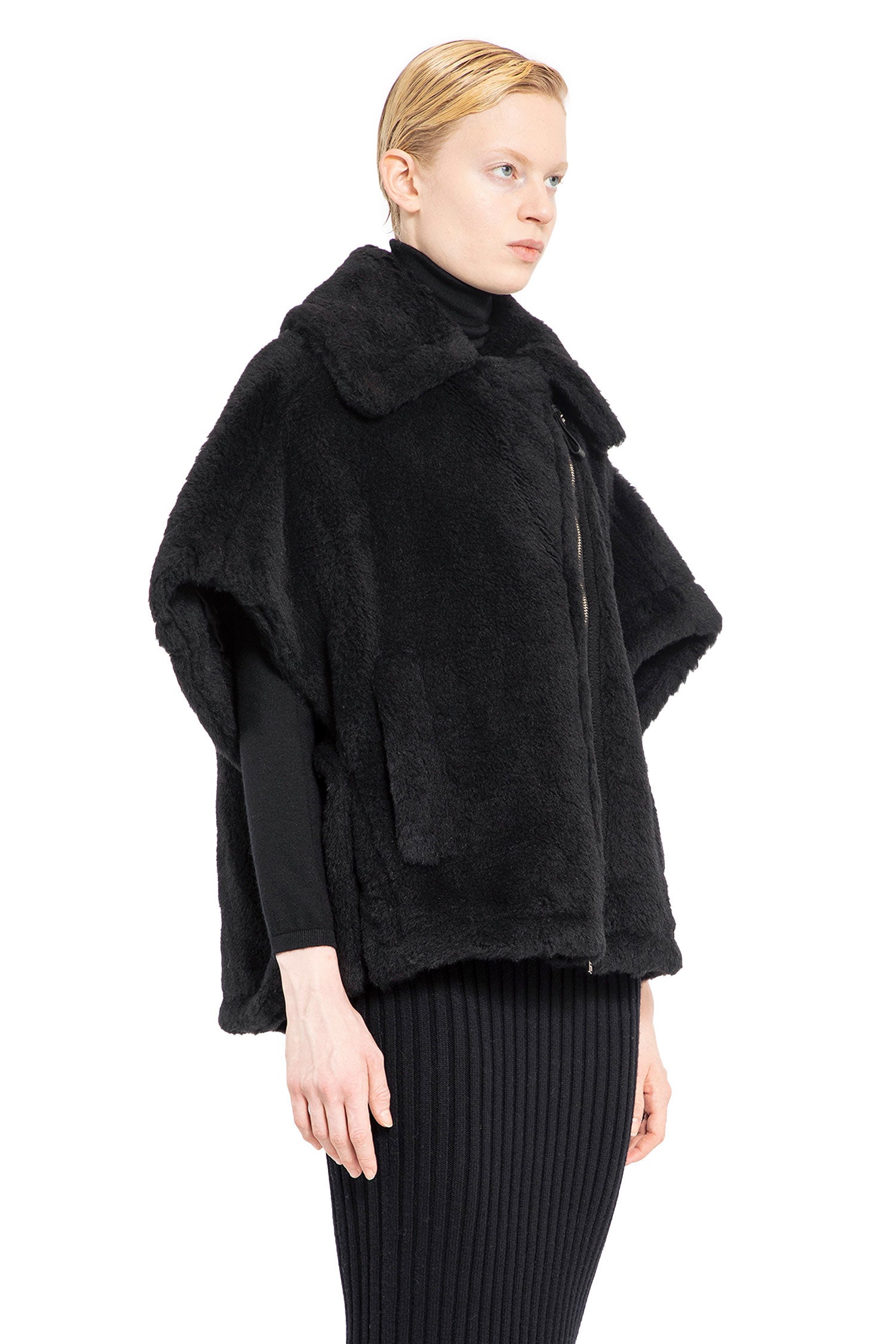 MAX MARA WOMAN BLACK COATS