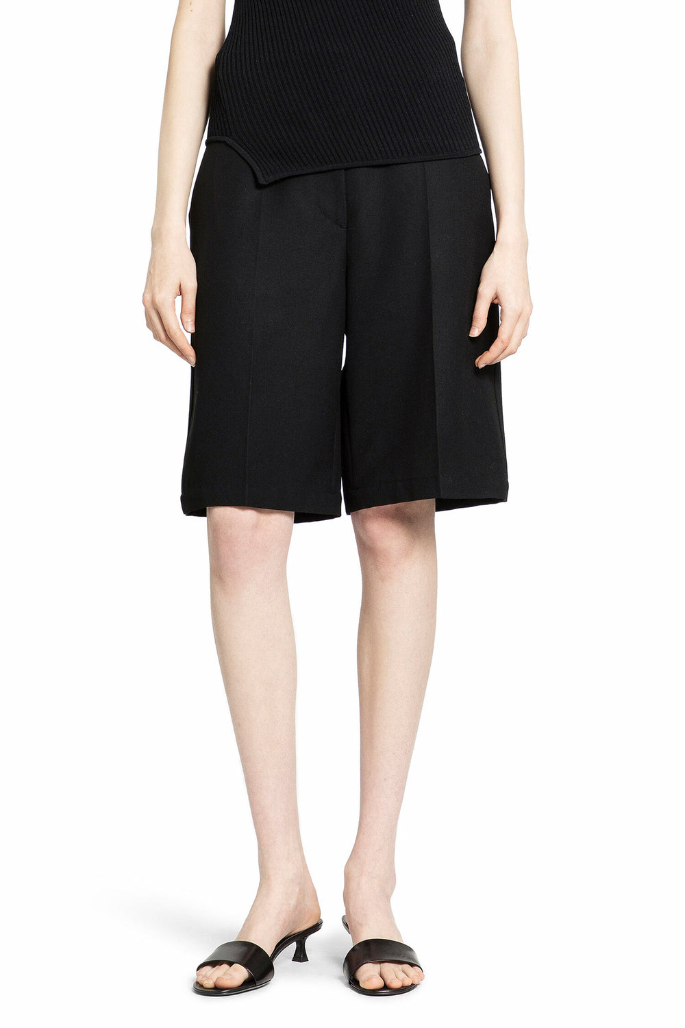 TOTEME WOMAN BLACK SHORTS