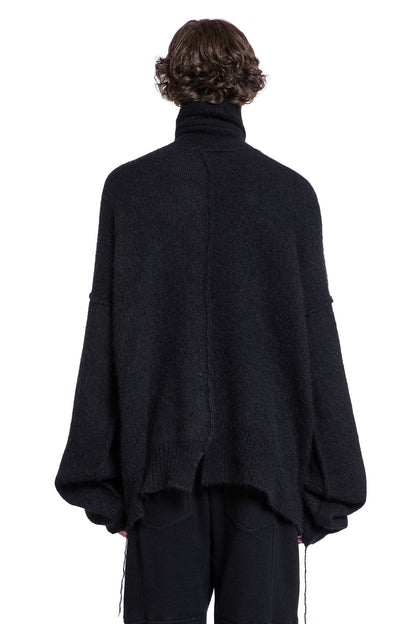 ANDREA YA AQOV MAN BLACK KNITWEAR