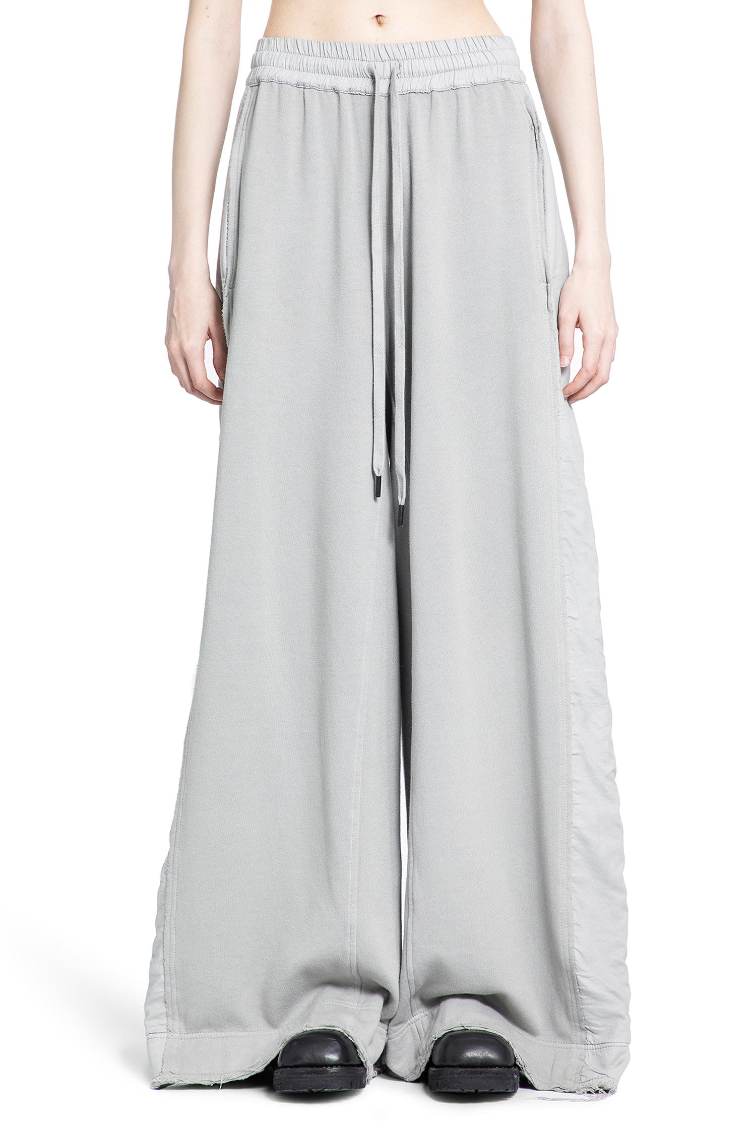 ANDREA YA AQOV WOMAN GREY TROUSERS