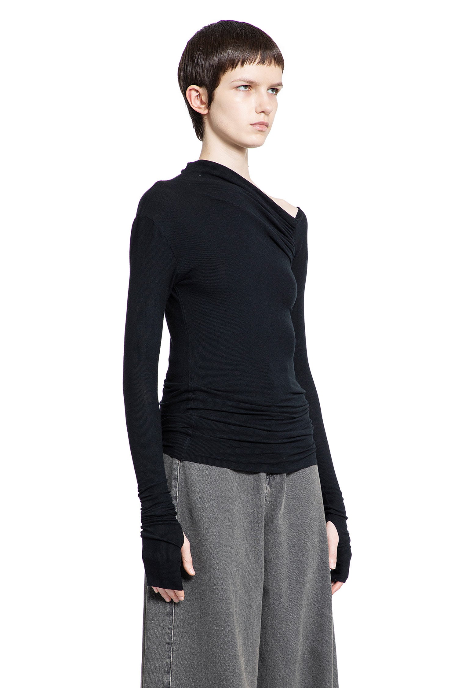 ANDREA YA AQOV WOMAN BLACK TOPS