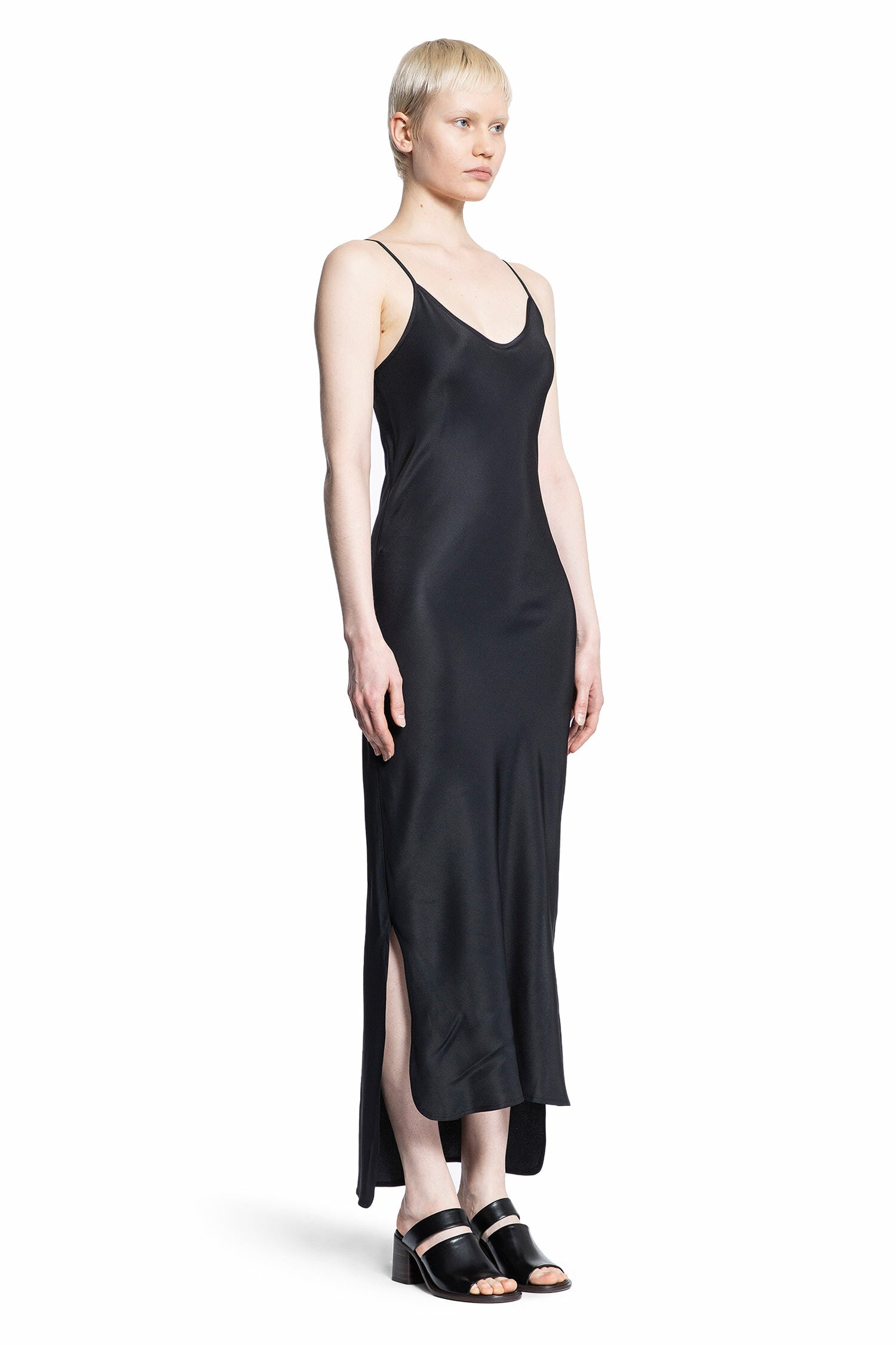 ANDREA YA AQOV WOMAN BLACK DRESSES