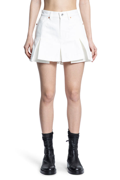 SACAI WOMAN WHITE SHORTS