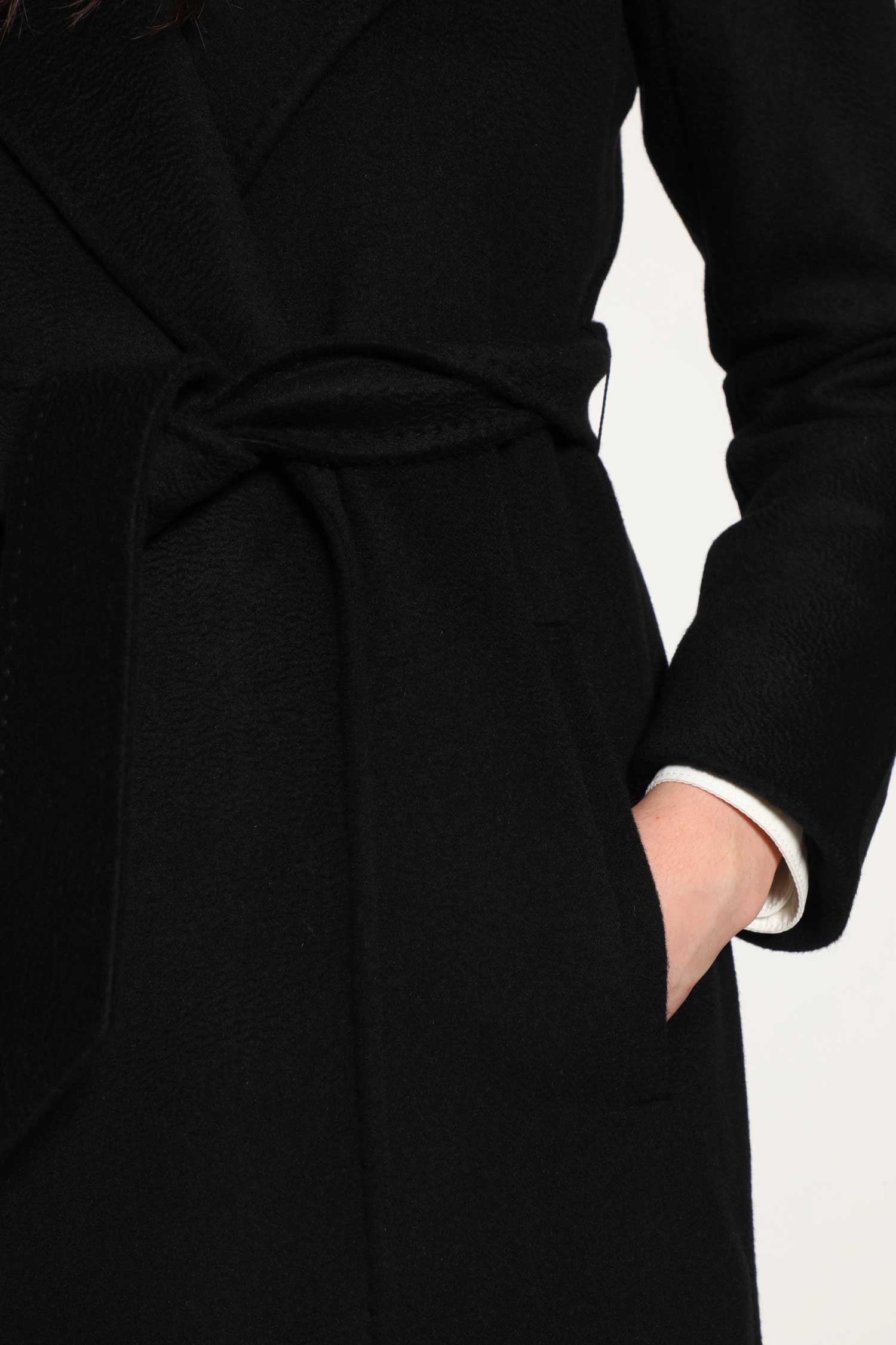Dravenna Coat