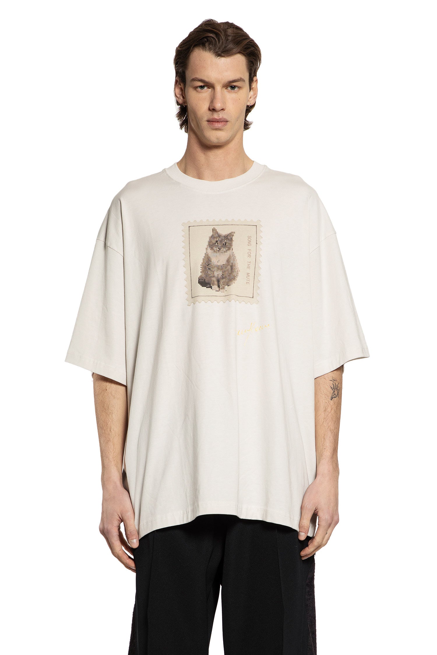 Minou Stamp Gym T-Shirt