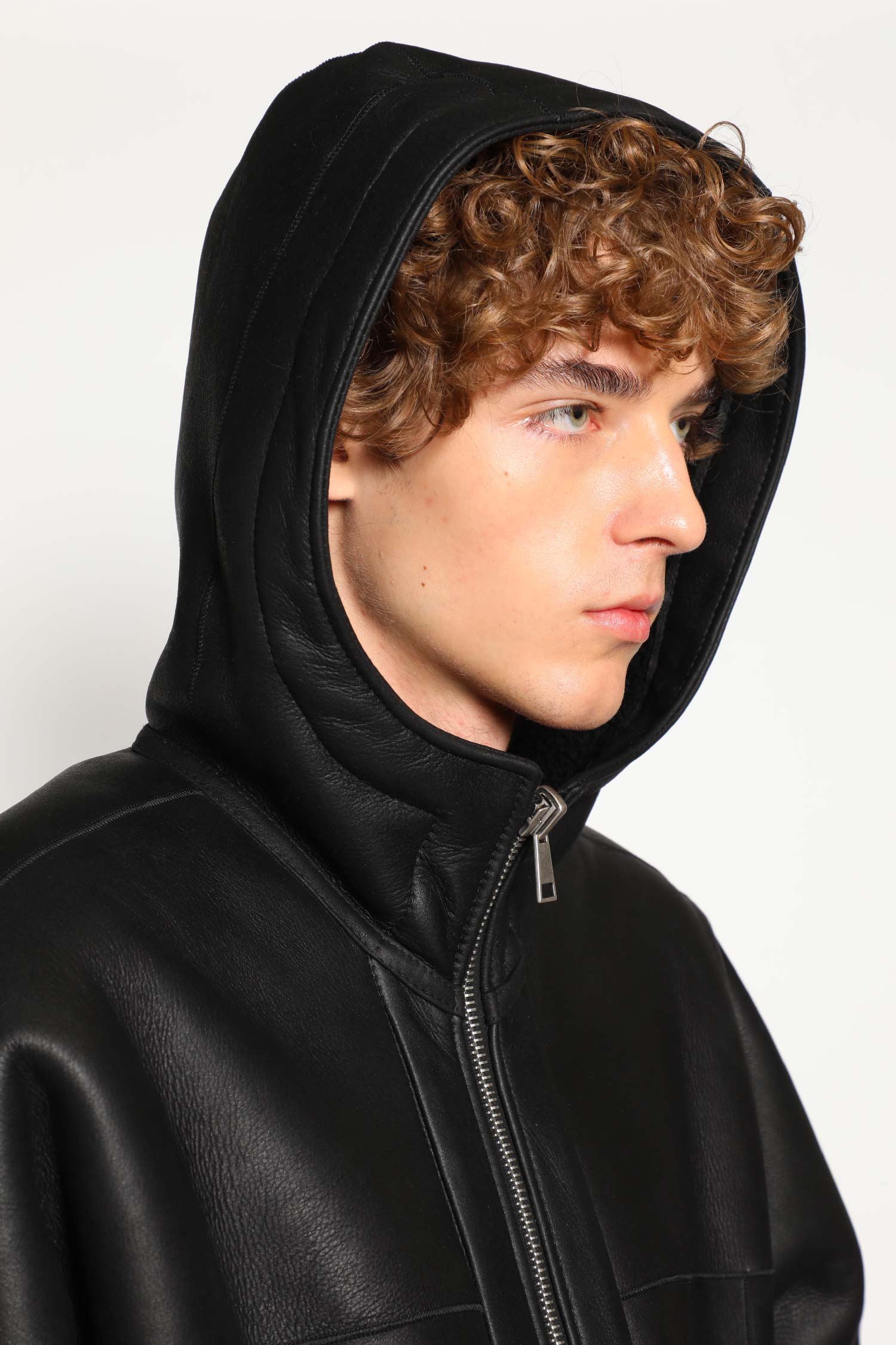 ANDREA YA AQOV MAN BLACK SWEATSHIRTS