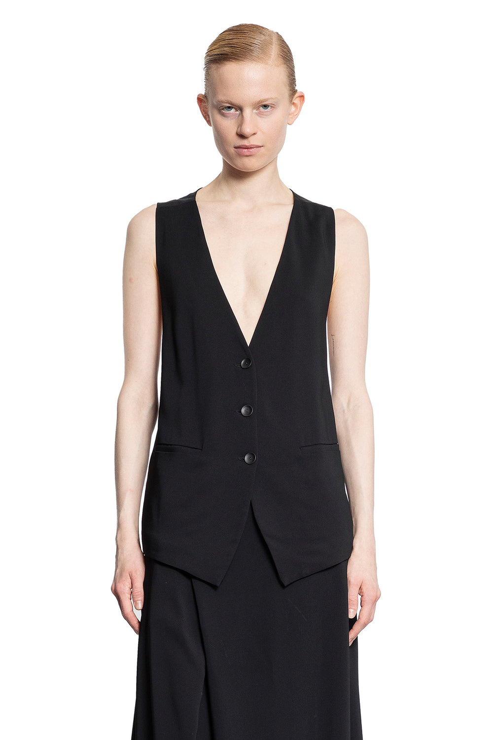 ANDREA YA AQOV WOMAN BLACK VESTS