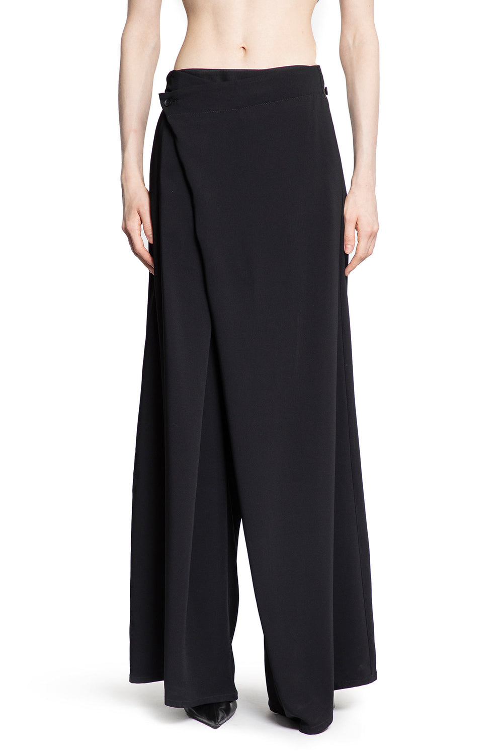 ANDREA YA AQOV WOMAN BLACK TROUSERS