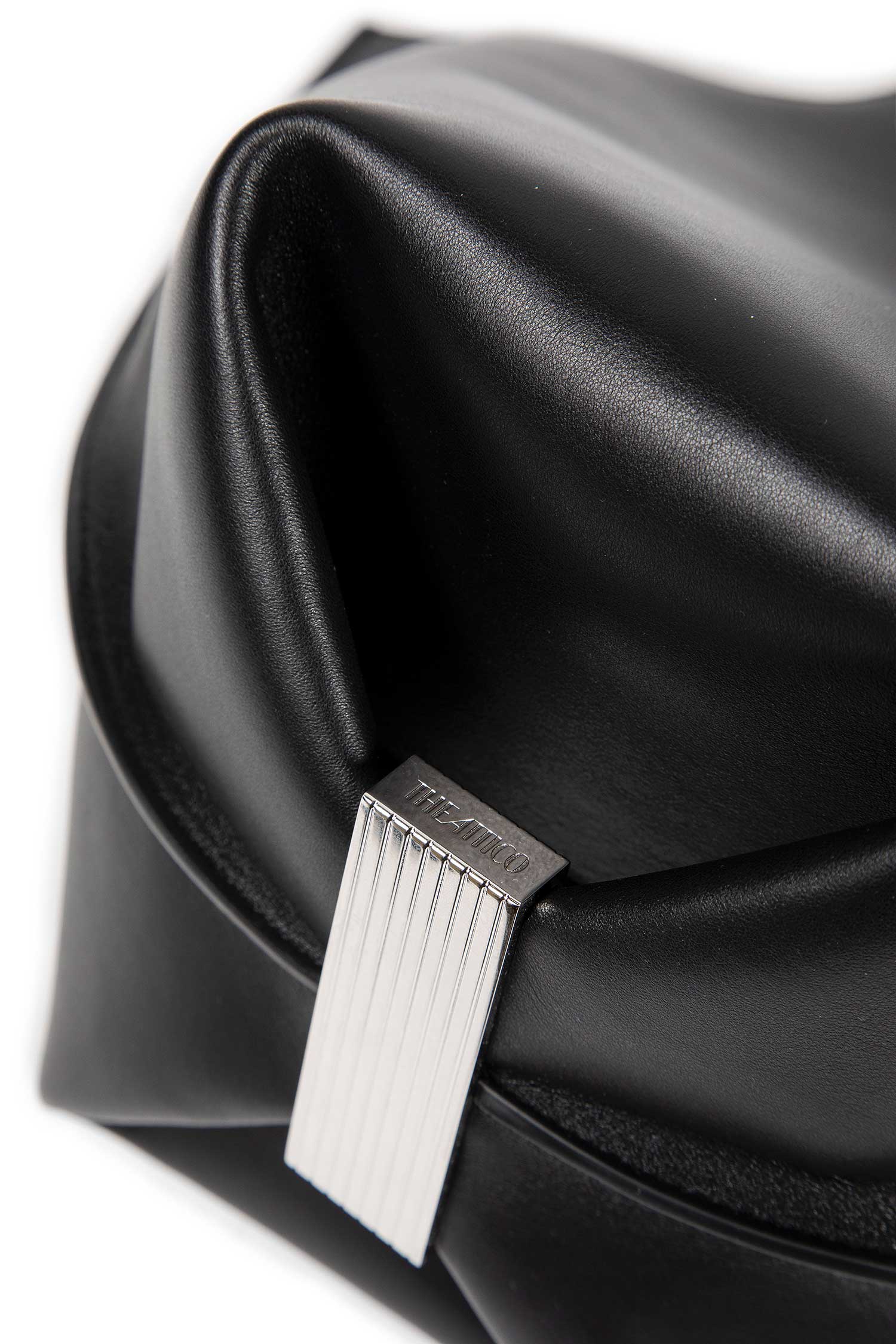 La Scoop Medium Shoulder Bag