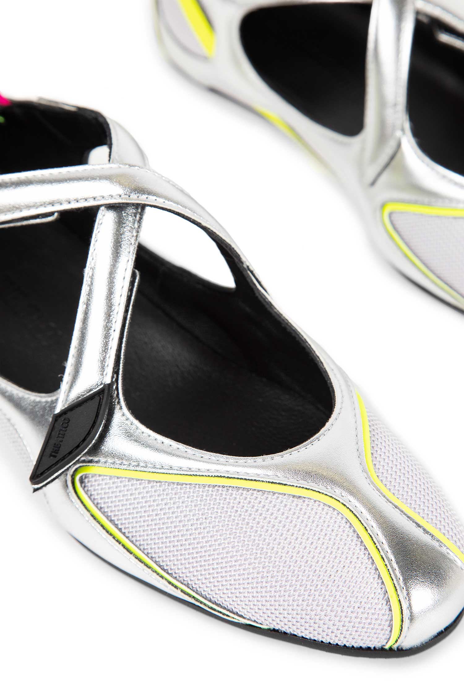 ''Floor 001'' Ballerinas