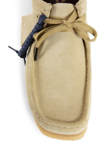 CLARKS MAN BEIGE LACE-UPS