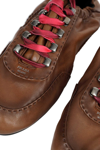 Collapse Sneakers With Hooks
