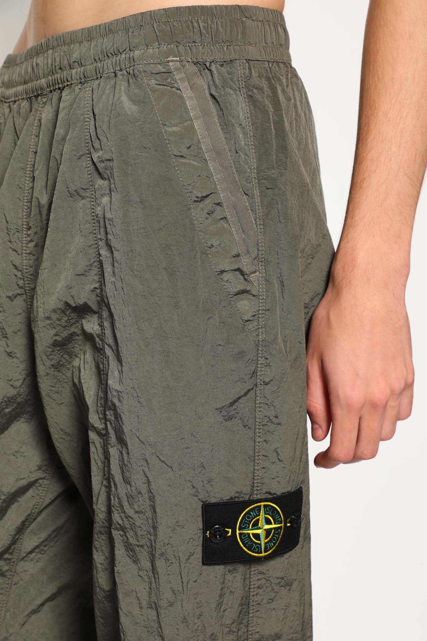 STONE ISLAND MAN GREEN TROUSERS