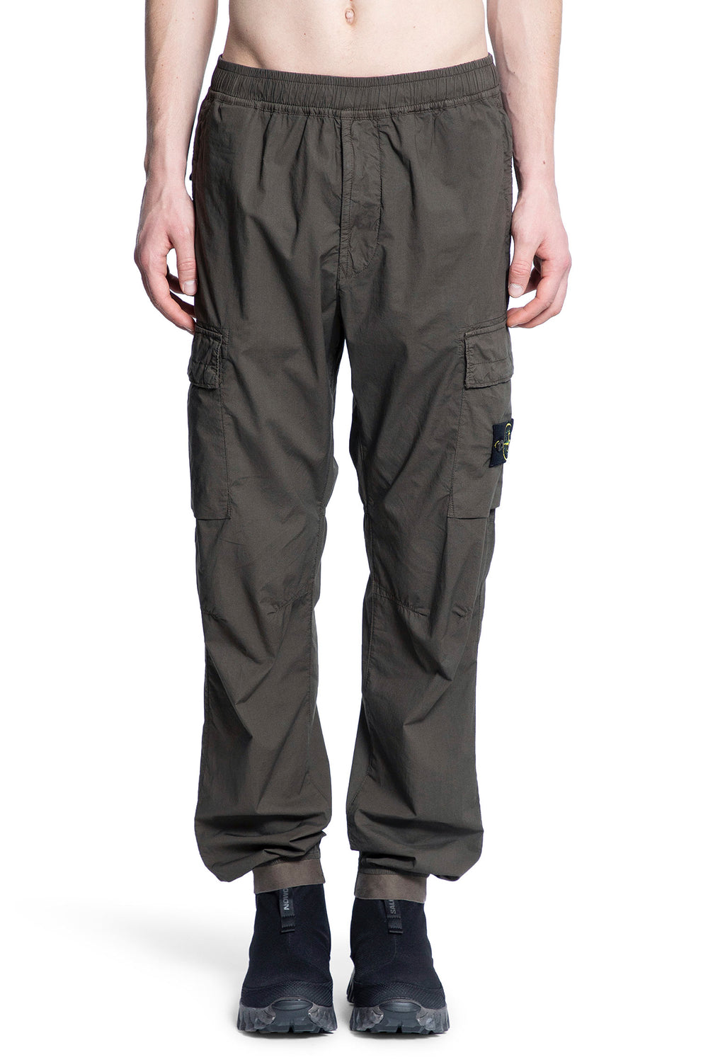 STONE ISLAND MAN GREEN TROUSERS