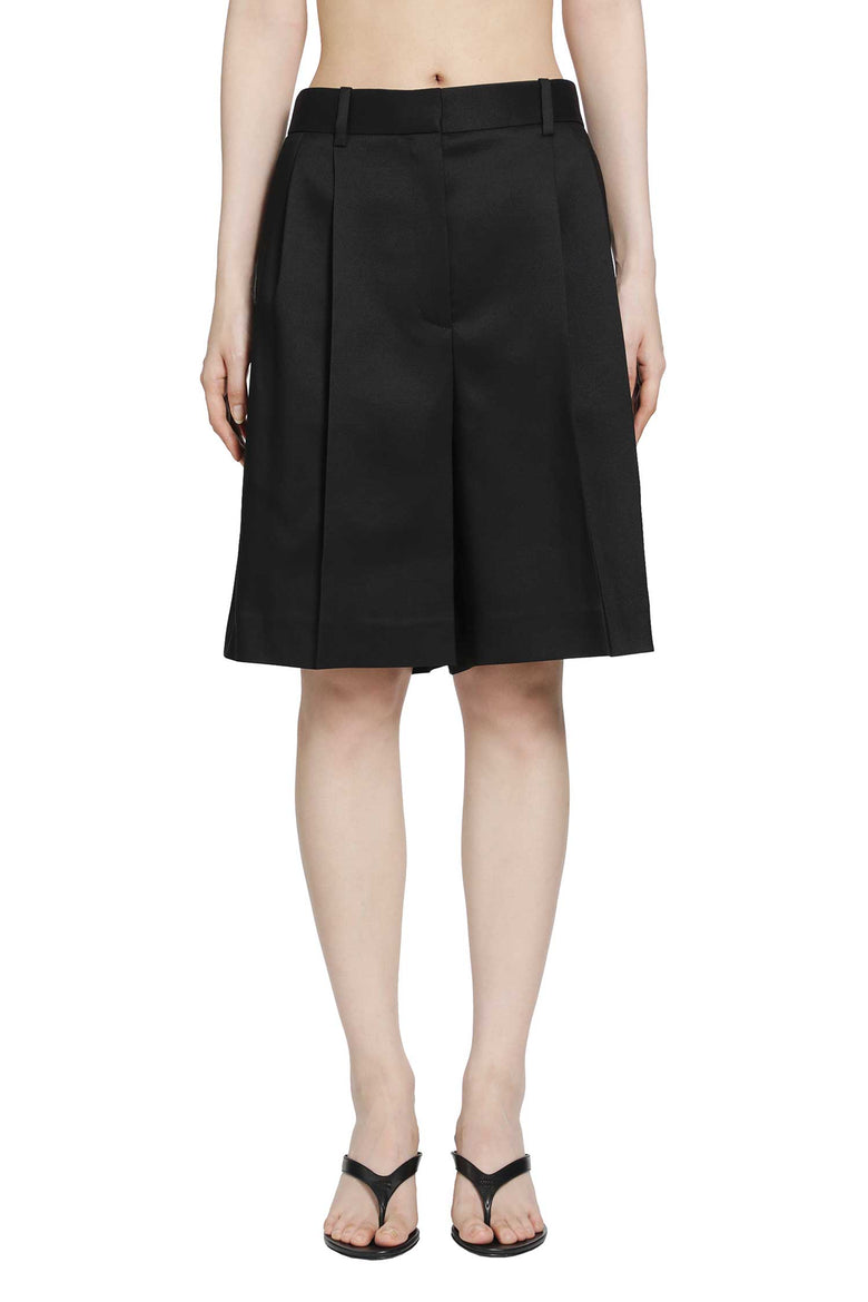 
              KHAITE Auggie Shorts woman
            