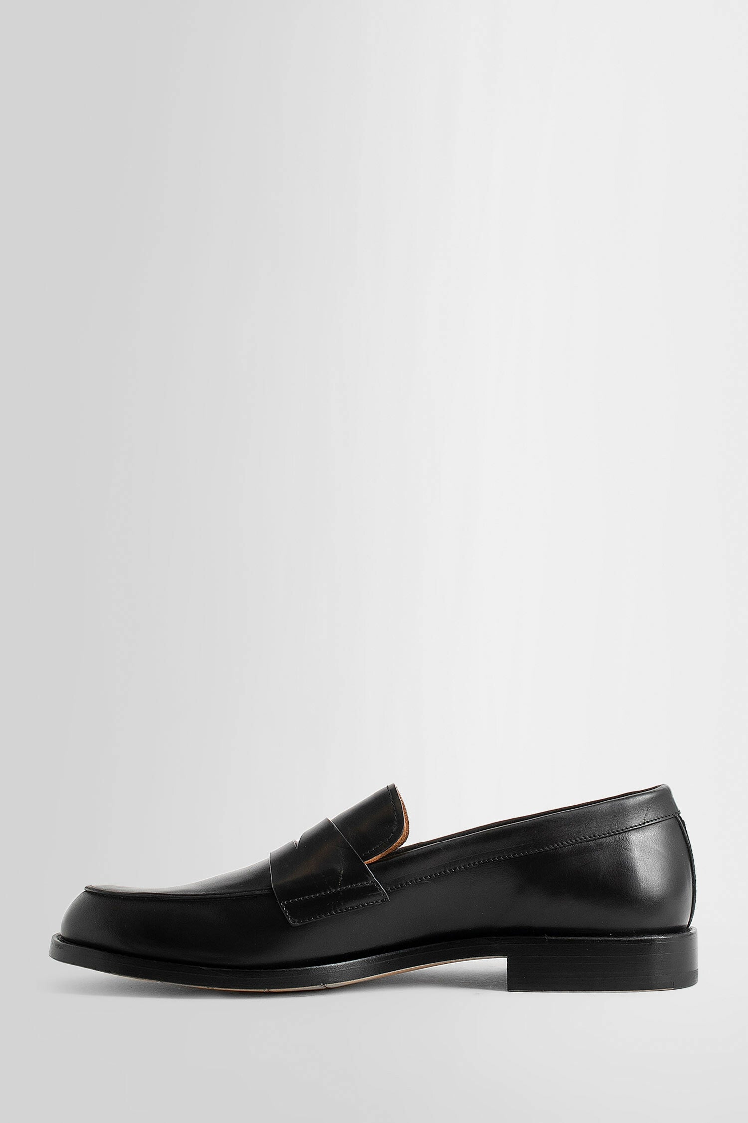 PREMIATA MAN BLACK LOAFERS